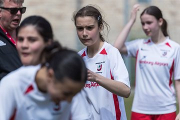 Bild 312 - wCJ Germania Schnelsen - Walddoerfer SV : Ergebnis: 0:6